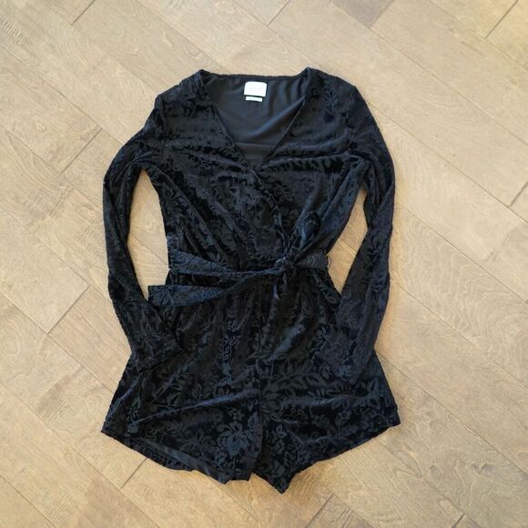 Anthropologie Saylor The Rebecca Velvet BurntoutFloral Belted V-neck Romper SZ S - Picture 4 of 8